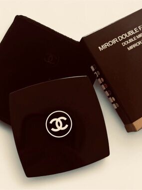 CHANEL Miroir Double Facettes Mirror Duo